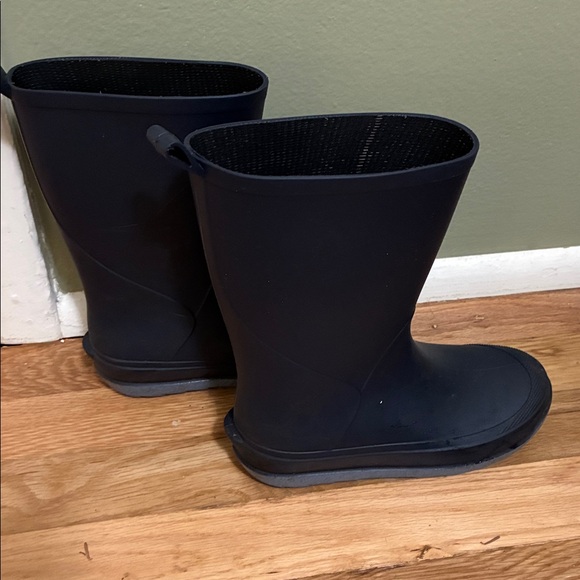 Navy Rain Boots, 1 - Picture 3 of 4